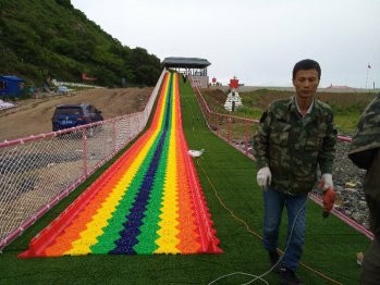 汉寿网红滑道项目